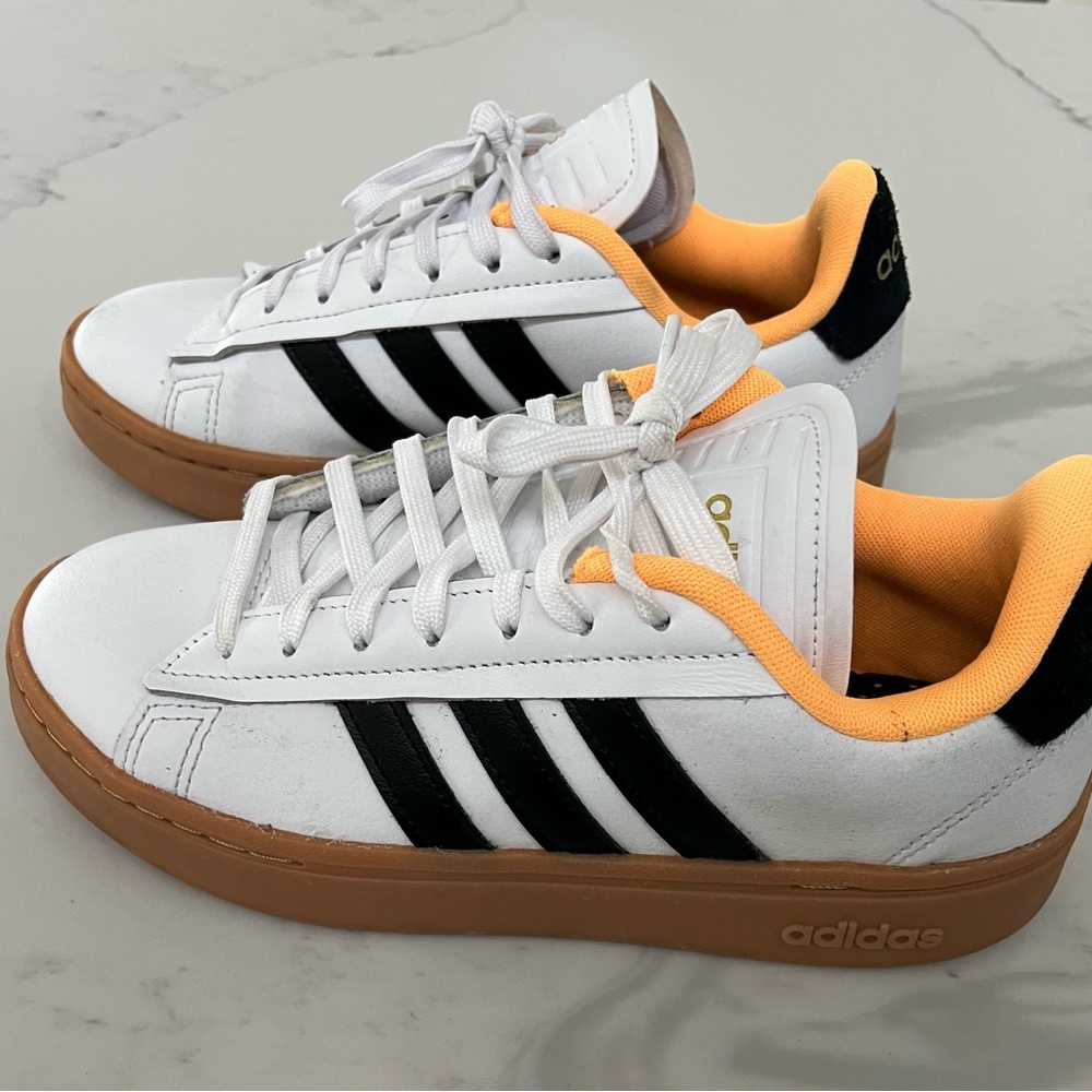adidas Women’s White and Black Sneakers with Signature Stripes